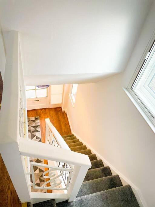 House In Colnbrook Near Windsor & Heathrow Villa Екстериор снимка